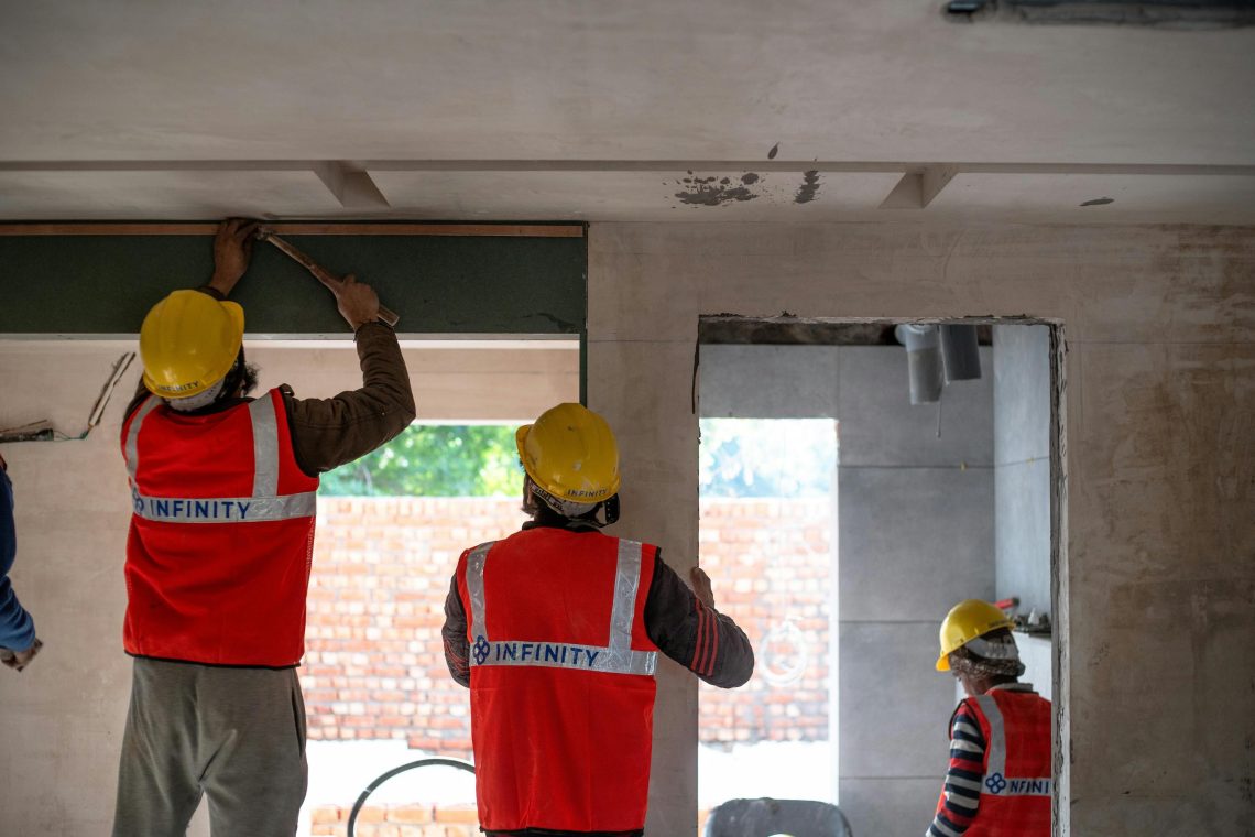 how to hang drywall